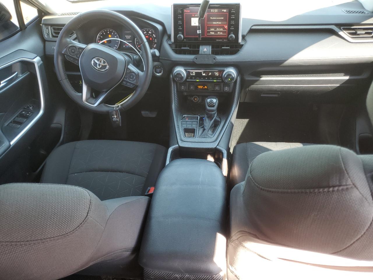 TOYOTA RAV4 XLE