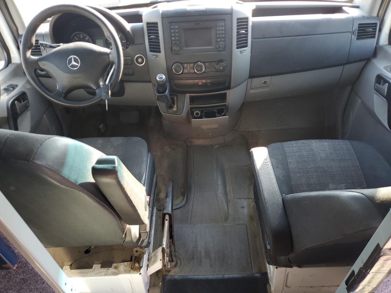 MERCEDES-BENZ SPRINTER 2500