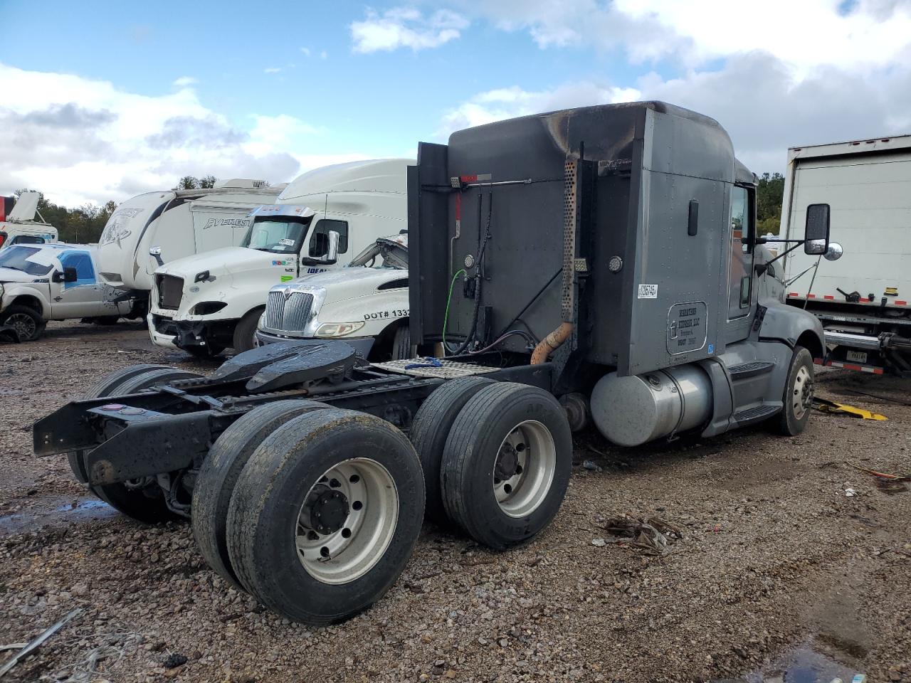 Lot #3282418260 2011 KENWORTH CONSTRUCTI