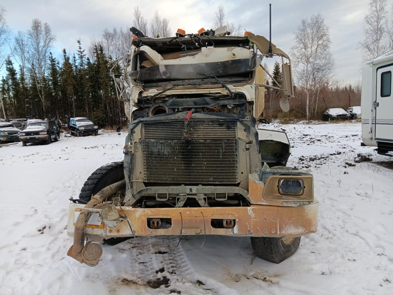 Lot #3297449197 2007 KENWORTH T300