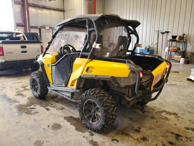 2016 CAN-AM COMMANDER - Inny widok