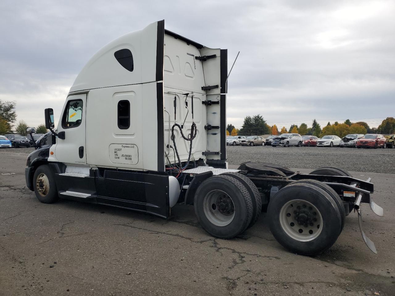 Lot #3285846565 2018 FREIGHTLINER CASCADIA 1