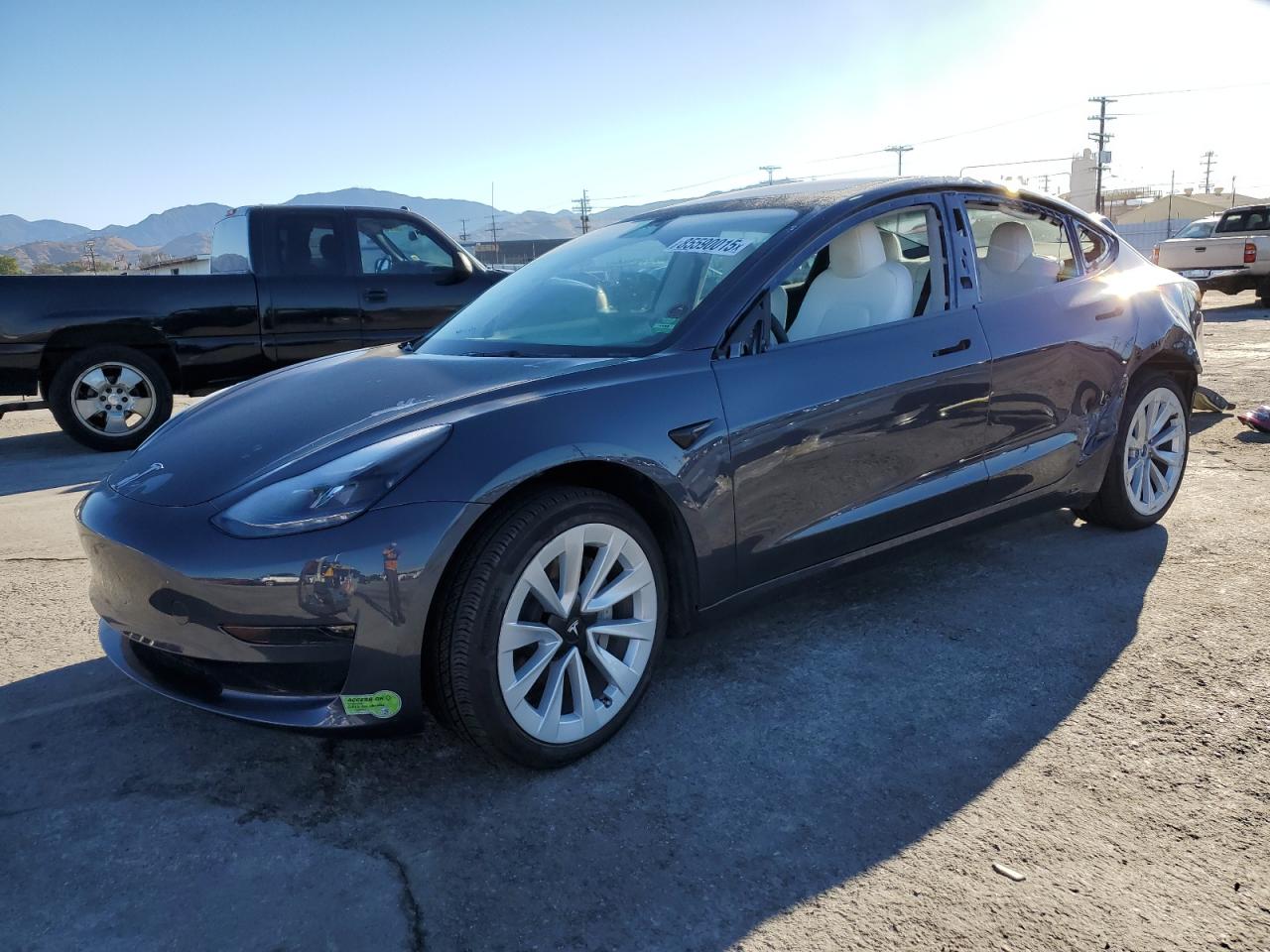 TESLA MODEL 3