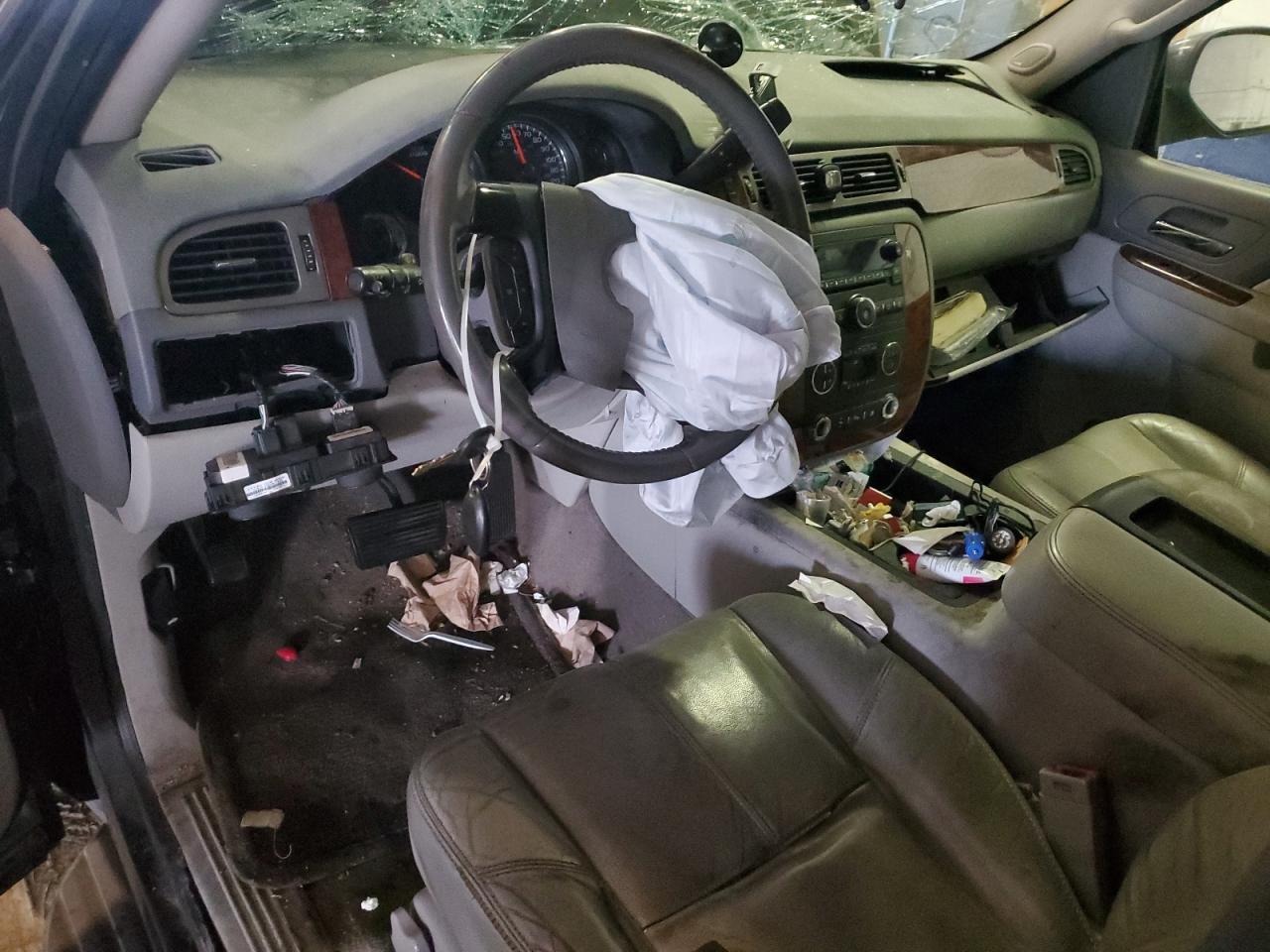 CHEVROLET SUBURBAN K1500 LT