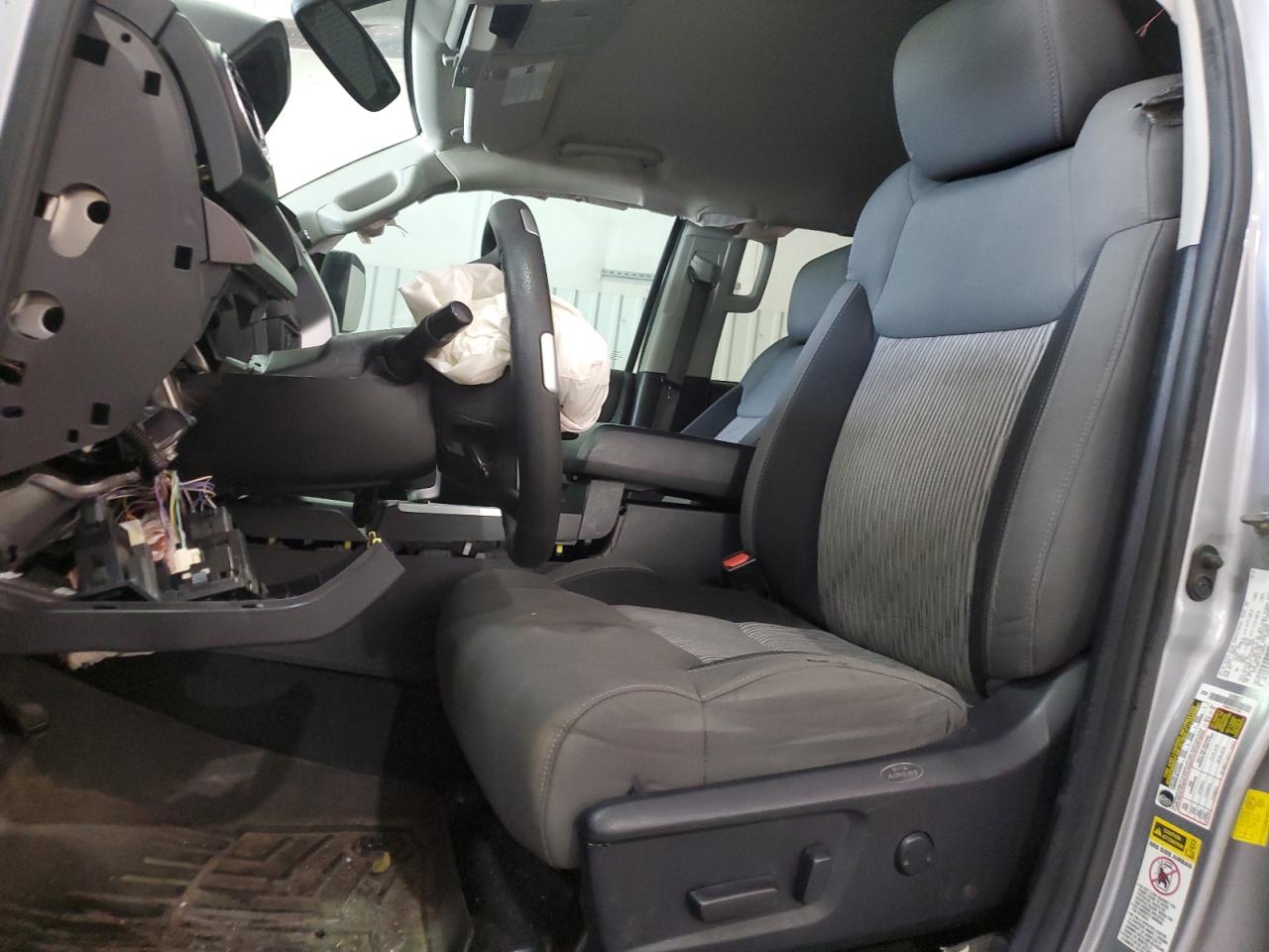 TOYOTA TUNDRA CREWMAX SR5