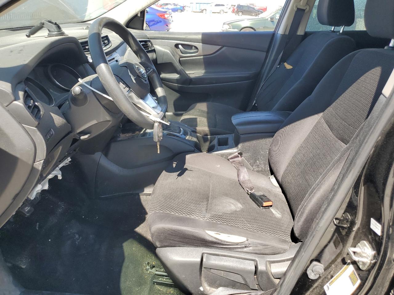 NISSAN ROGUE SPORT S