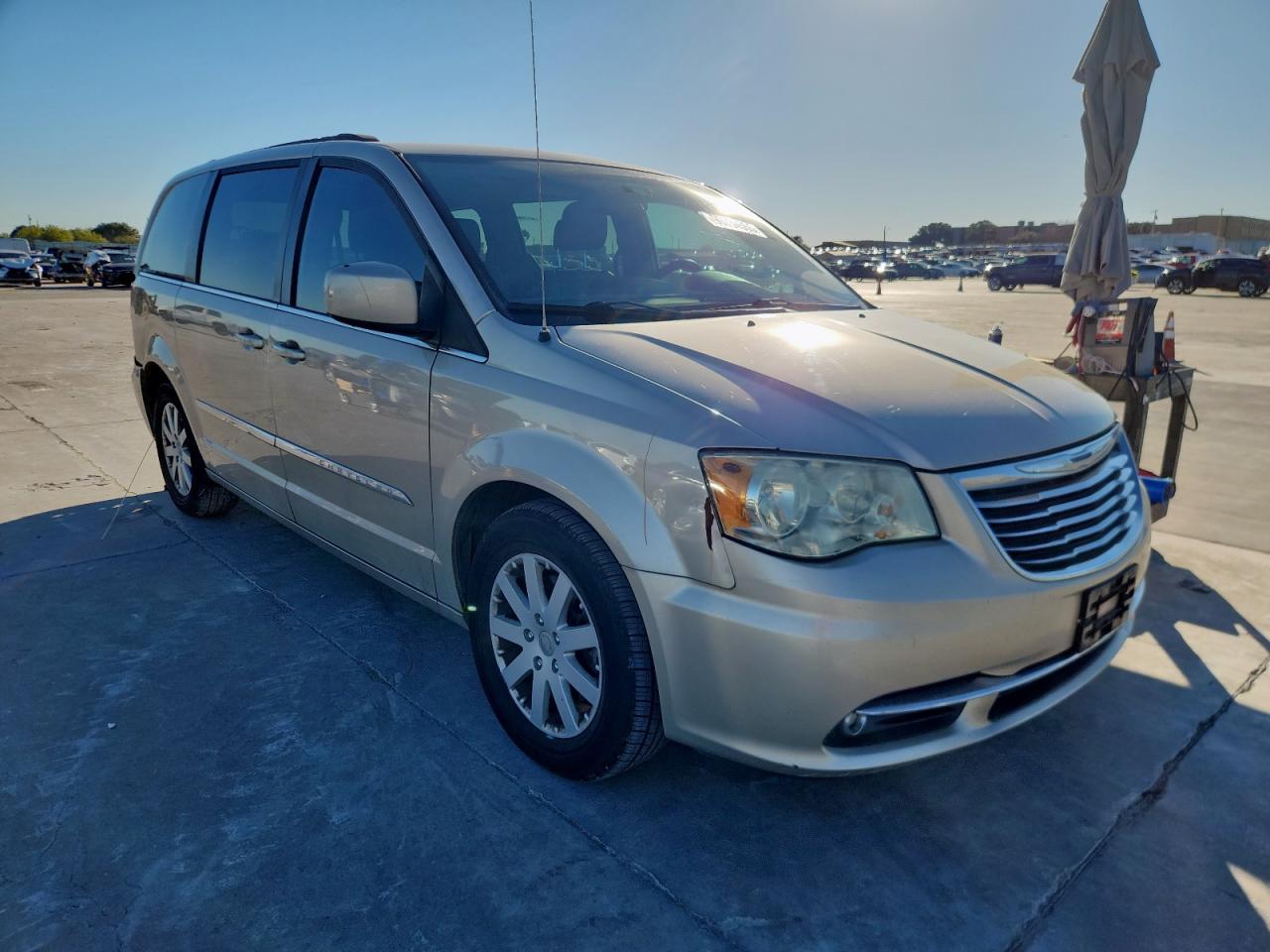 CHRYSLER TOWN & COUNTRY TOURING