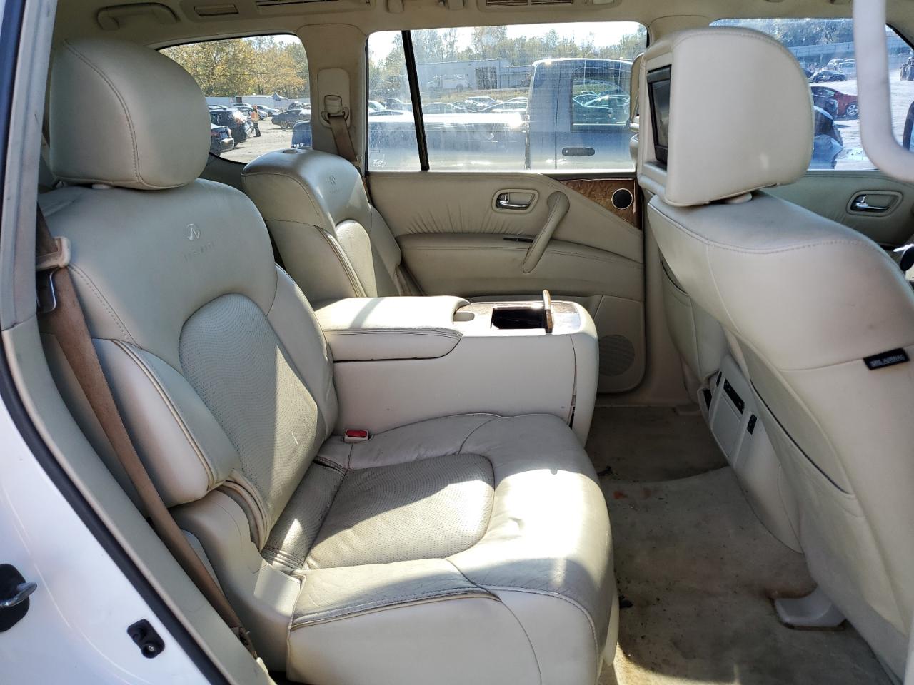 INFINITI QX56
