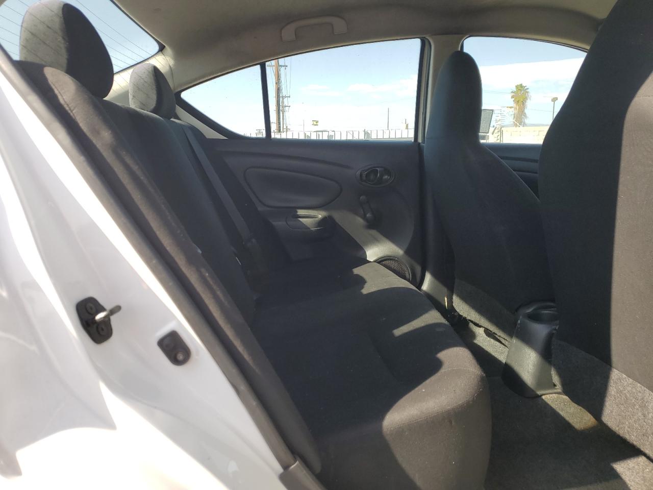 NISSAN VERSA S