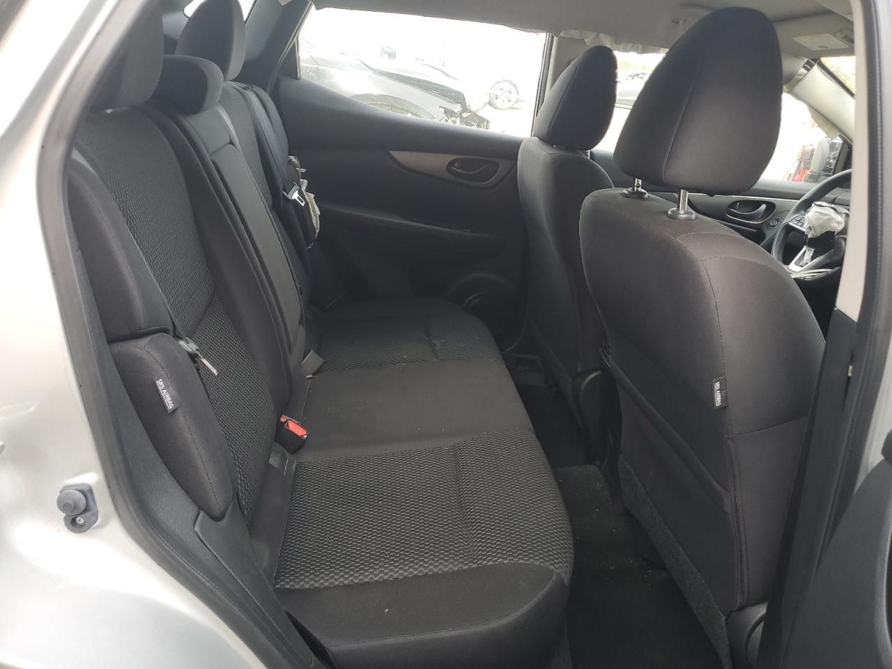 NISSAN ROGUE SPORT S