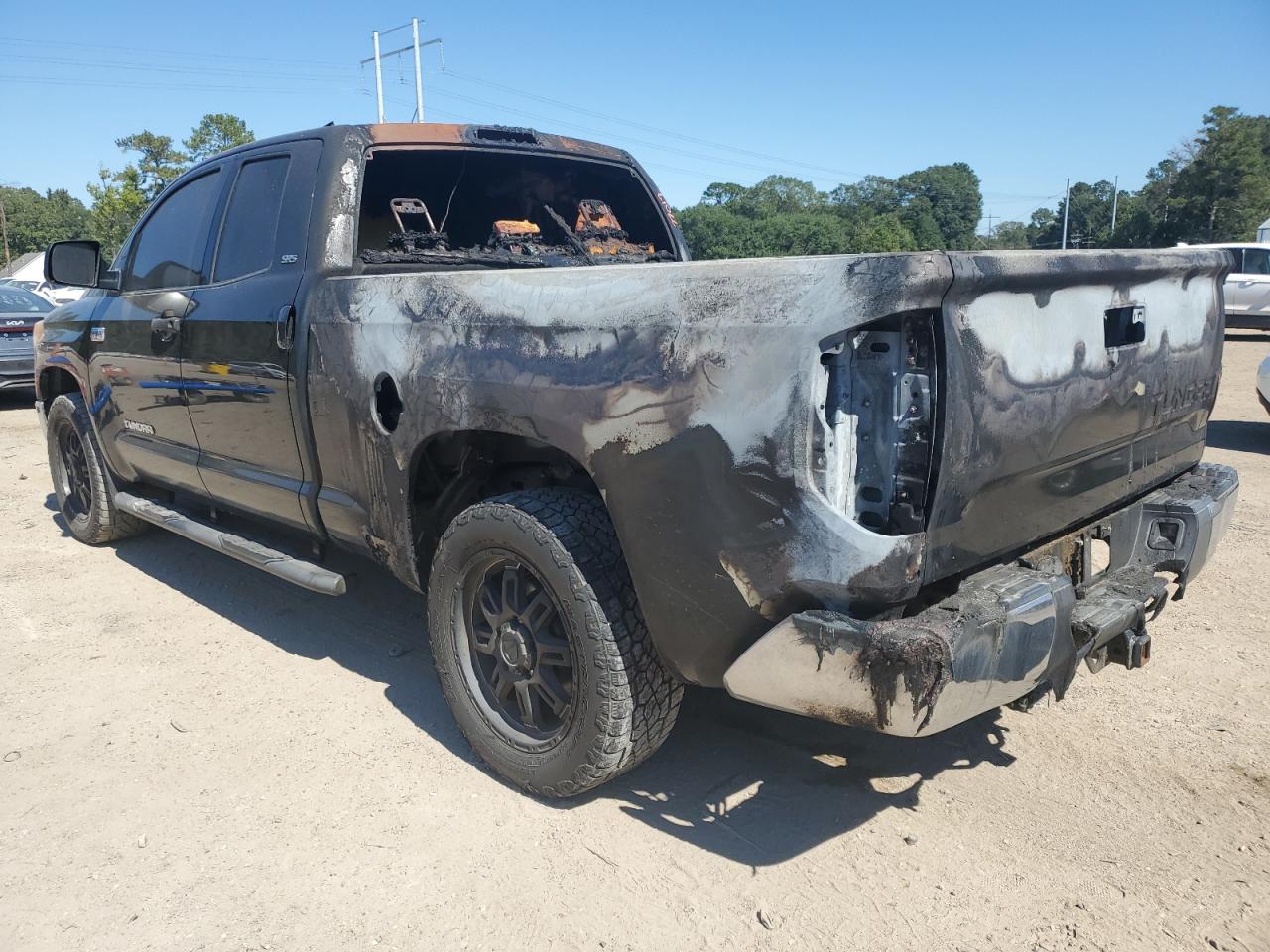 TOYOTA TUNDRA DOUBLE CAB SR