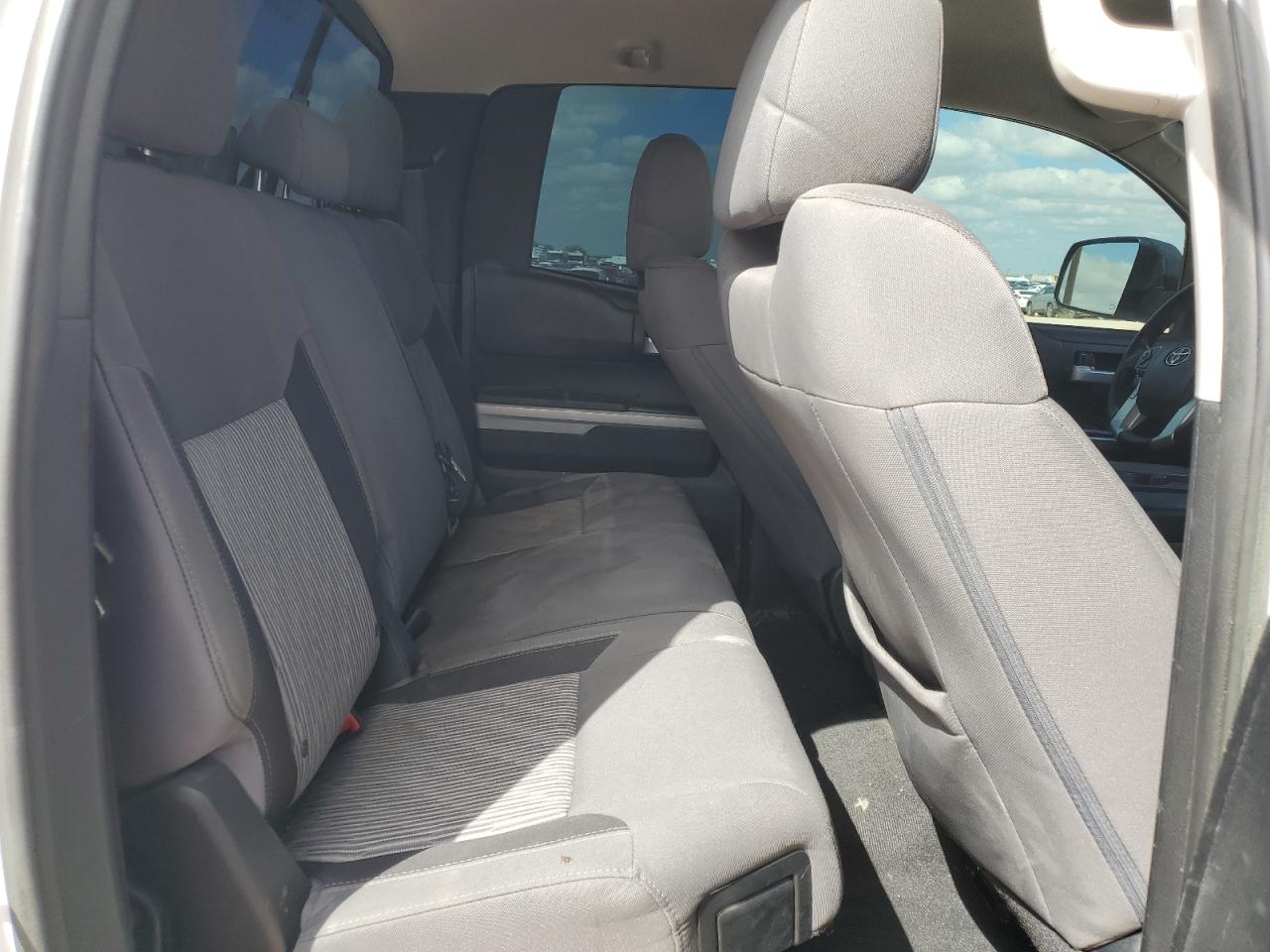 TOYOTA TUNDRA DOUBLE CAB SR