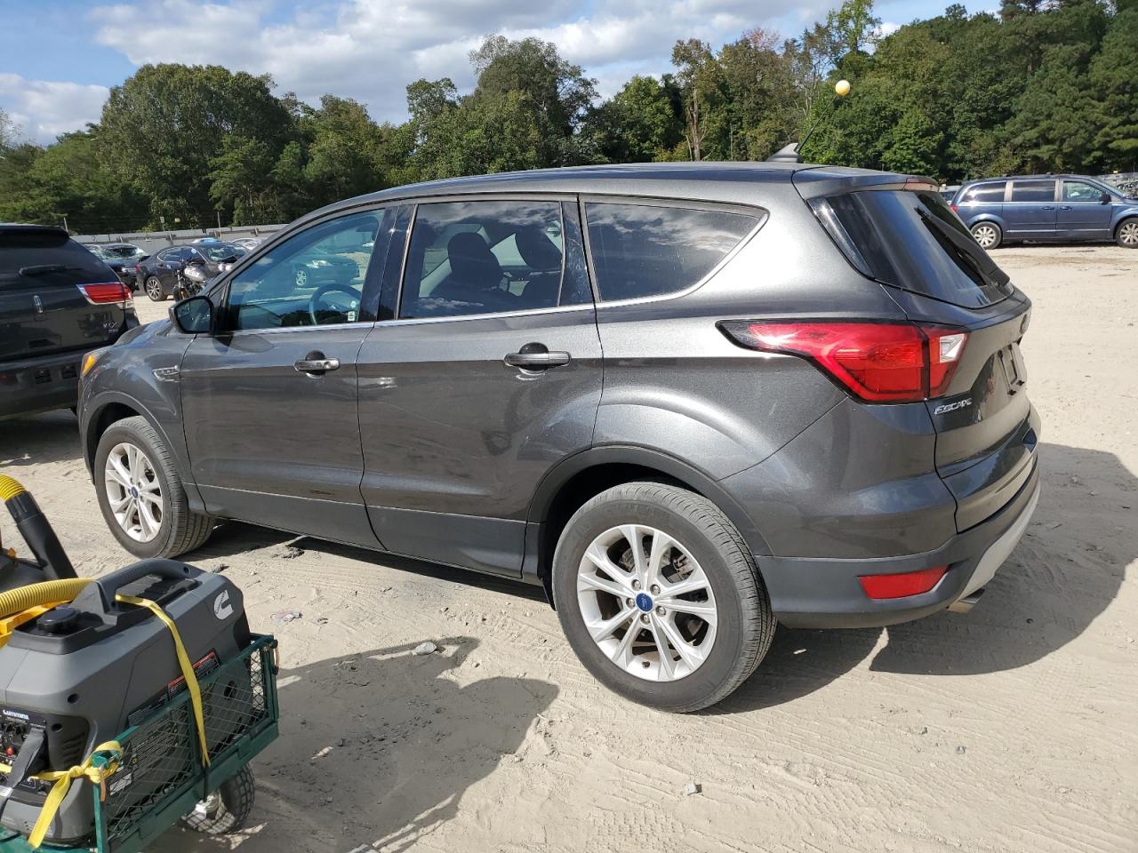 FORD ESCAPE SE