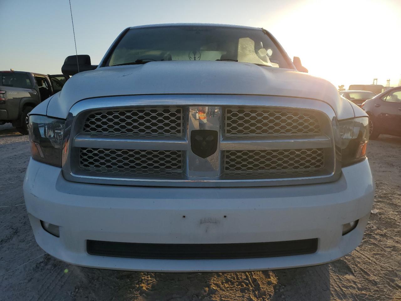 DODGE RAM 1500 ST