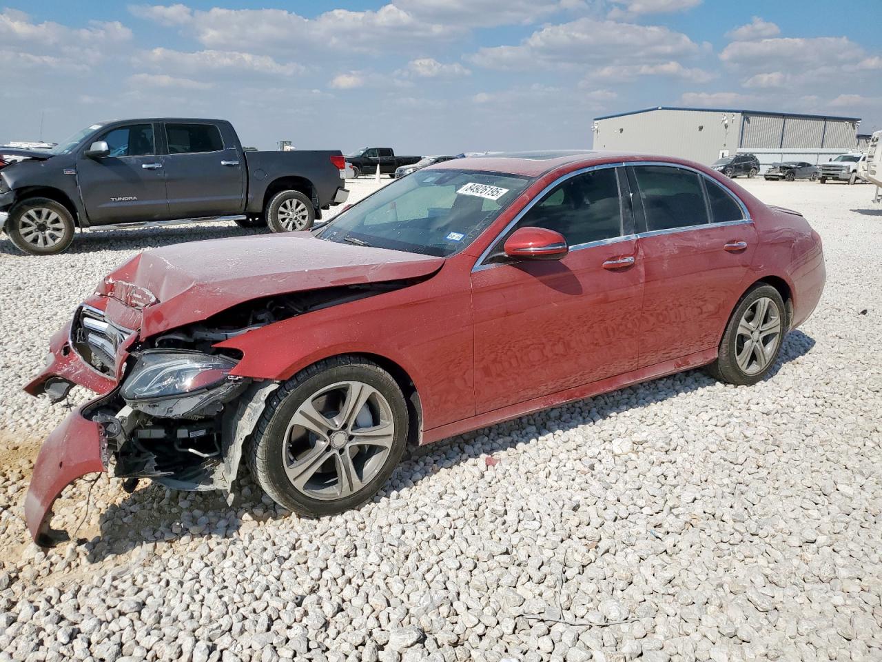 MERCEDES-BENZ E-CLASS 300