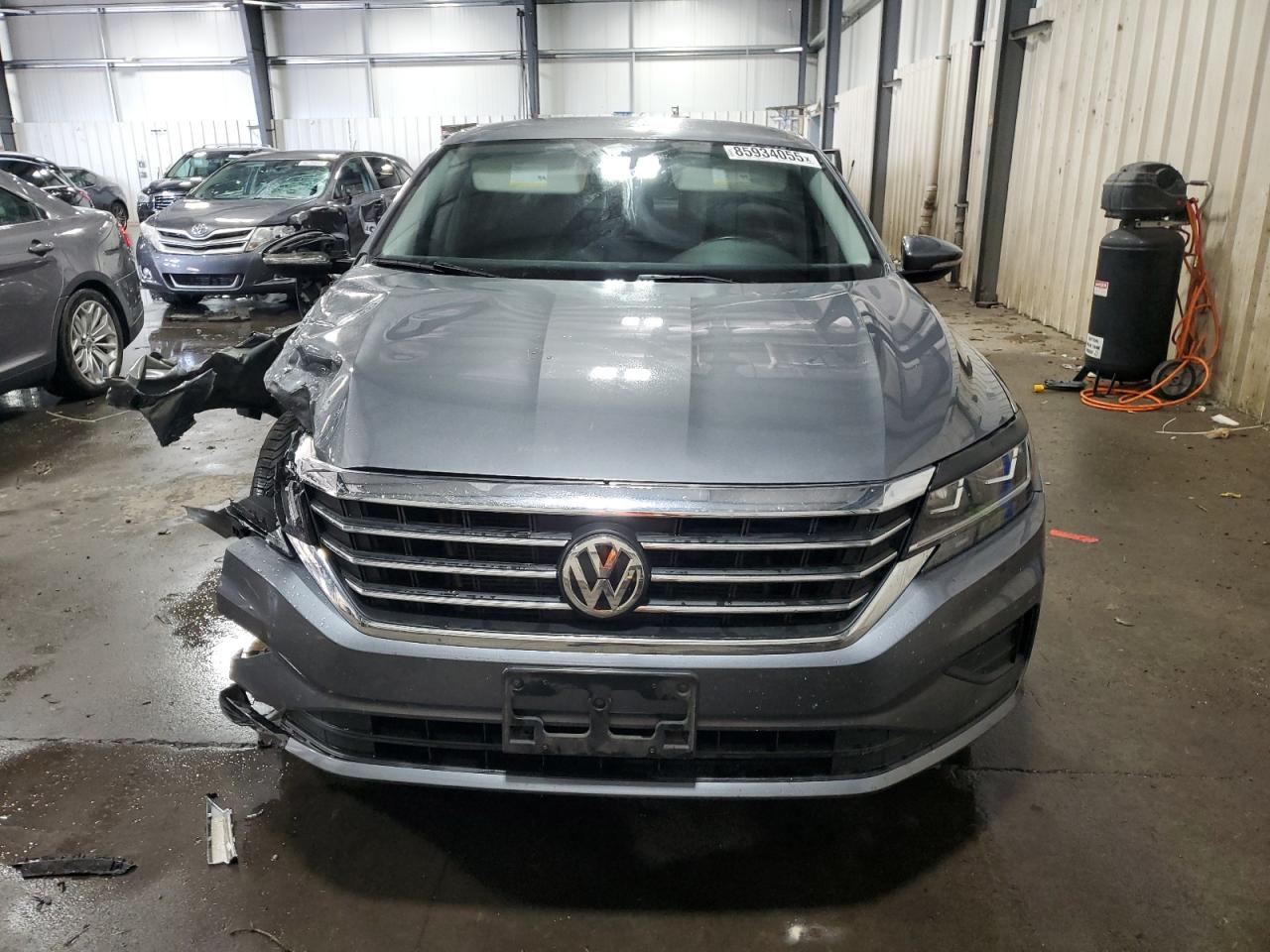 VOLKSWAGEN PASSAT S