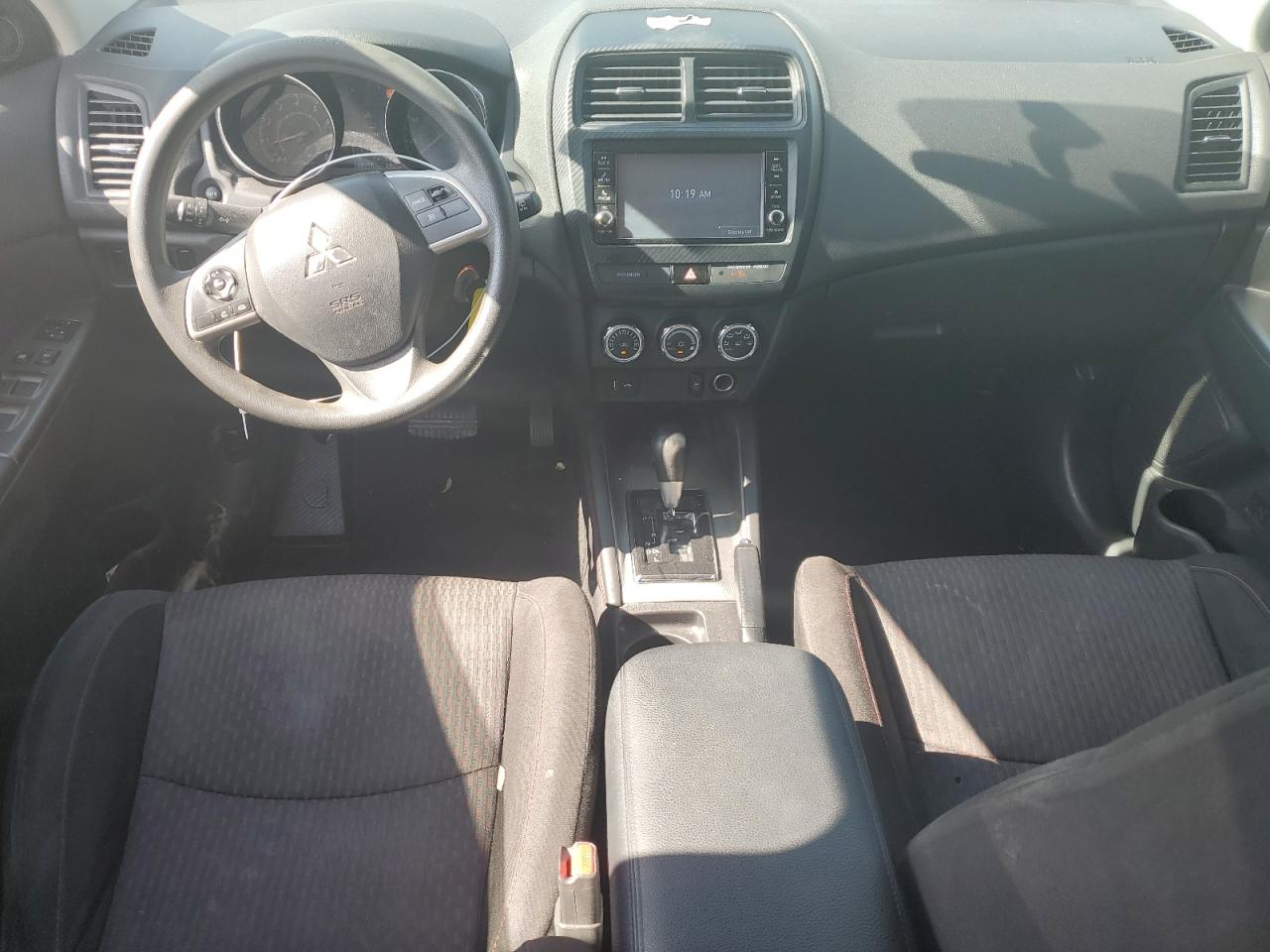 MITSUBISHI OUTLANDER ES