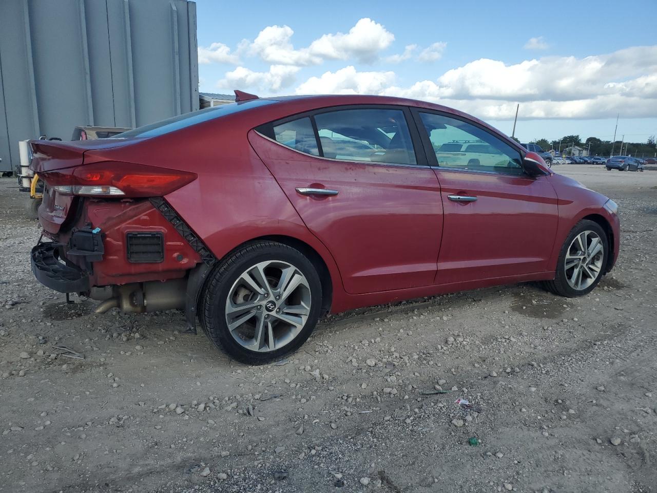 HYUNDAI ELANTRA SE