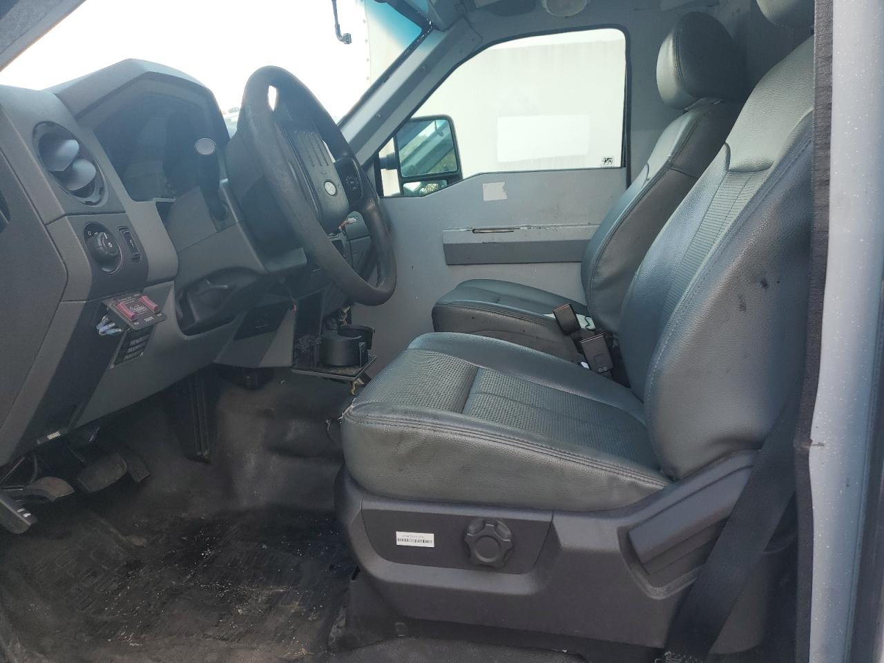 FORD F-550 SUPER DUTY