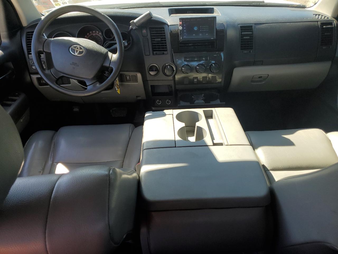 TOYOTA TUNDRA DOUBLE CAB SR5