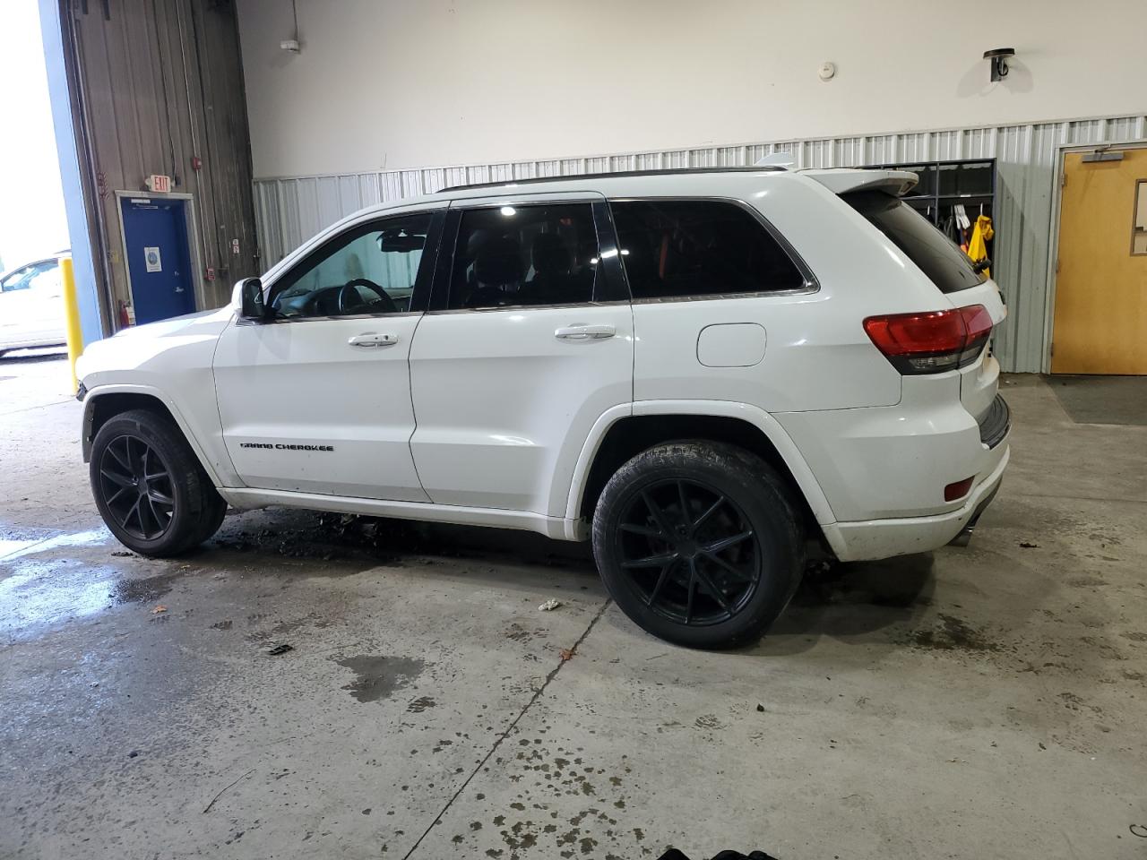 JEEP GRAND CHEROKEE LAREDO