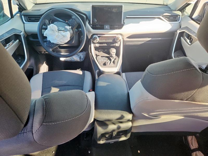 2024 TOYOTA RAV4 XLE 2T3P1RFV1RW489438