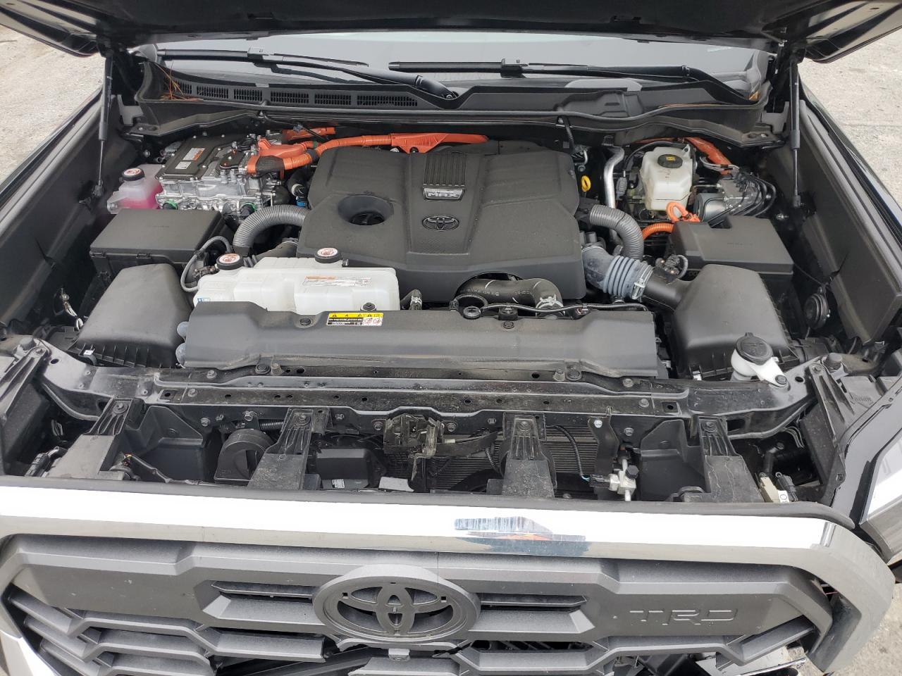 TOYOTA TUNDRA CREWMAX PLATINUM