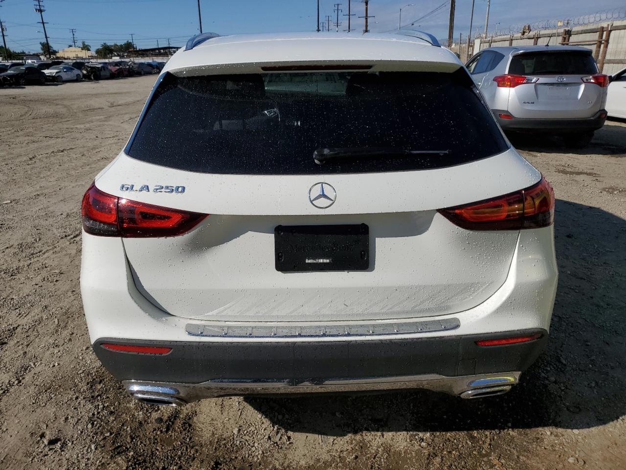 MERCEDES-BENZ GLA-CLASS 250