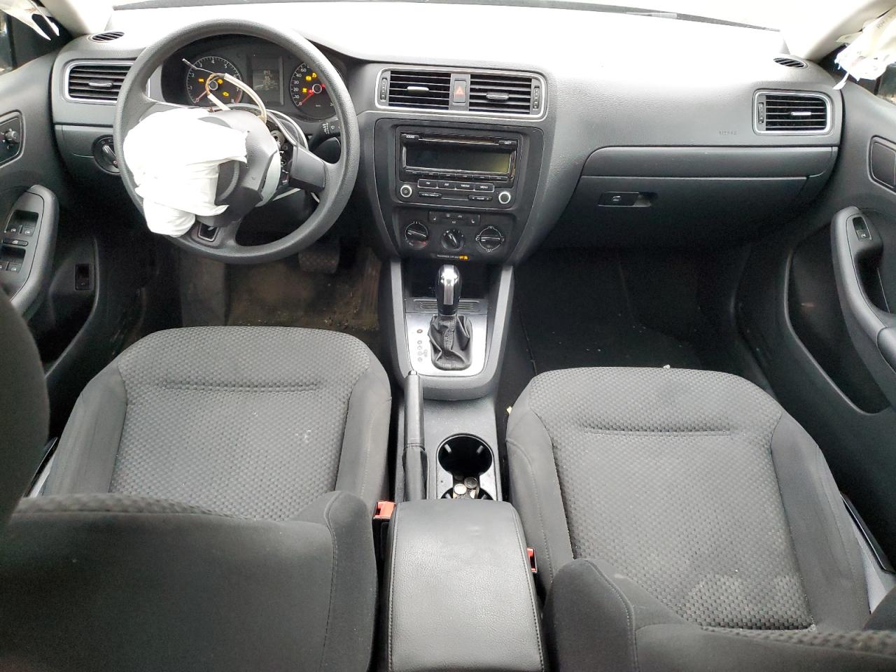 VOLKSWAGEN JETTA BASE