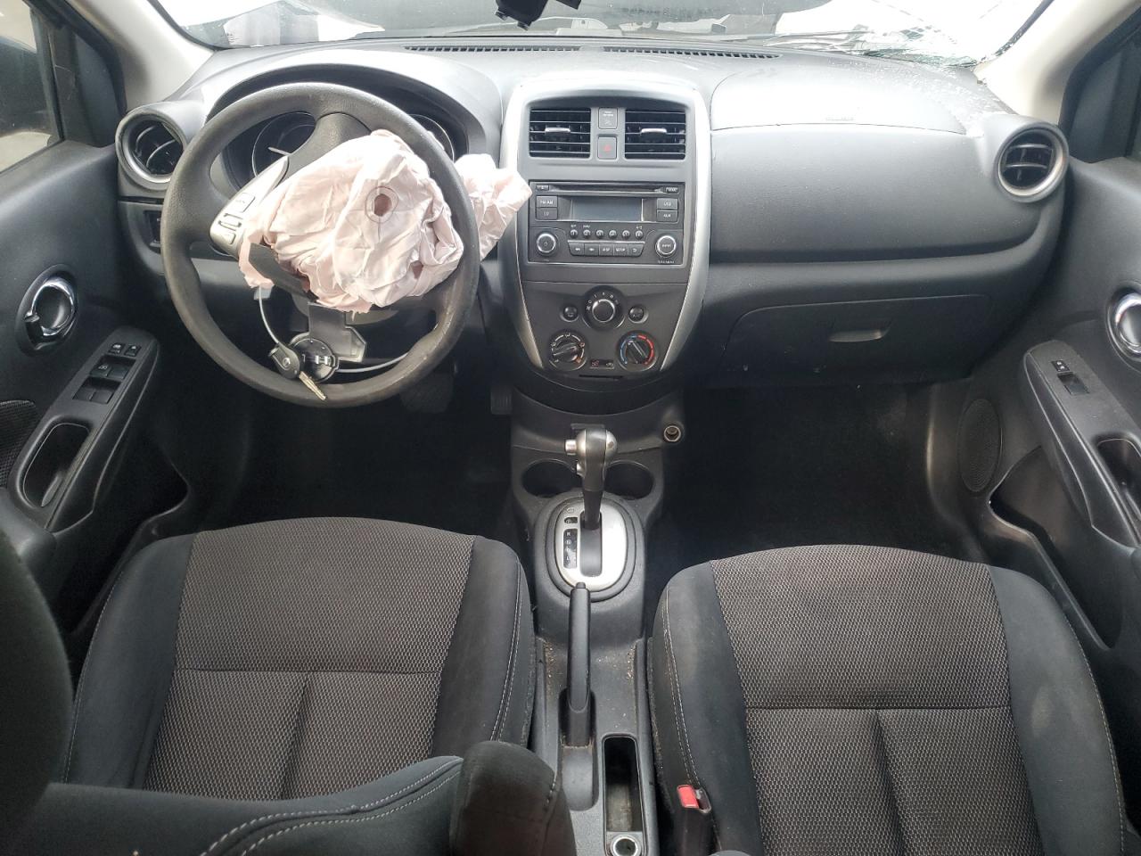 NISSAN VERSA S