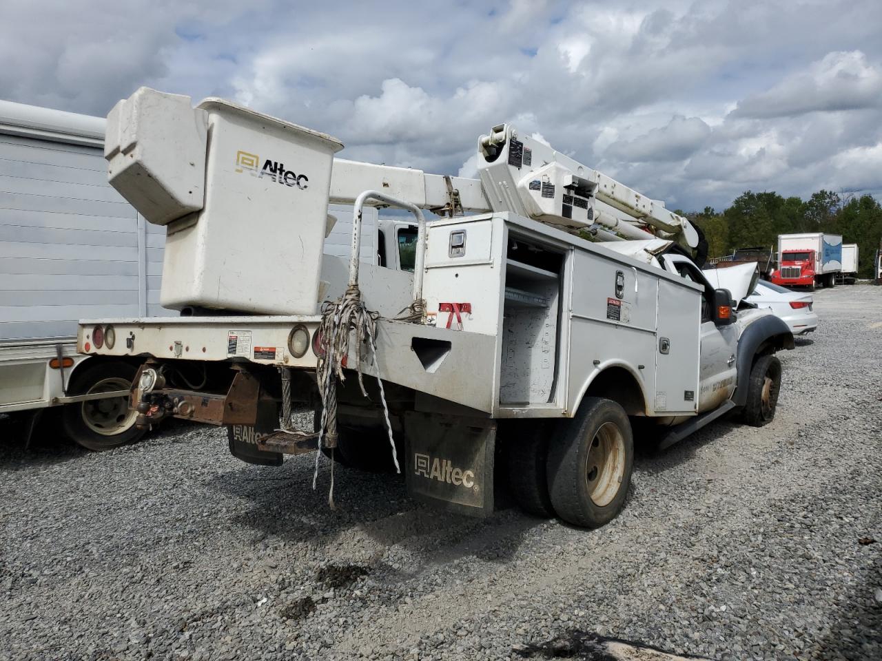FORD F-550 SUPER DUTY