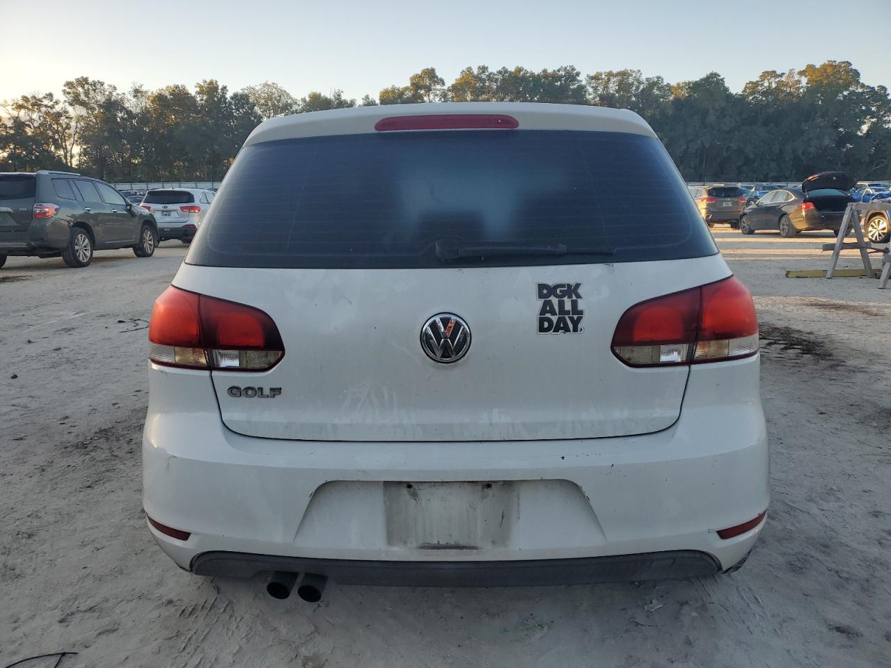 VOLKSWAGEN GOLF