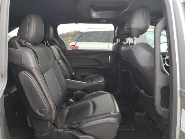 2021 TOYOTA SIENNA XSE 5TDDRKEC9MS020823