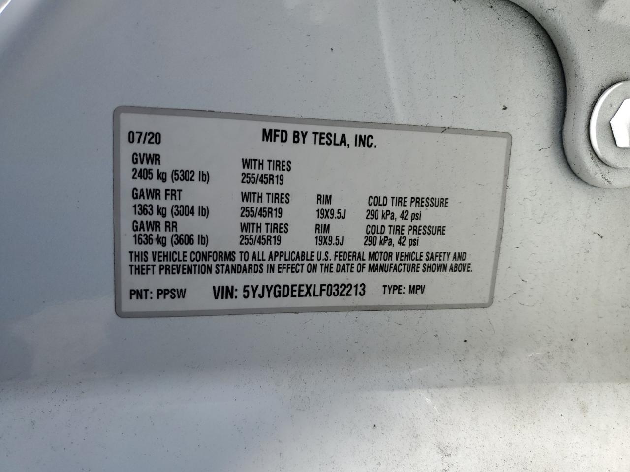 TESLA MODEL Y