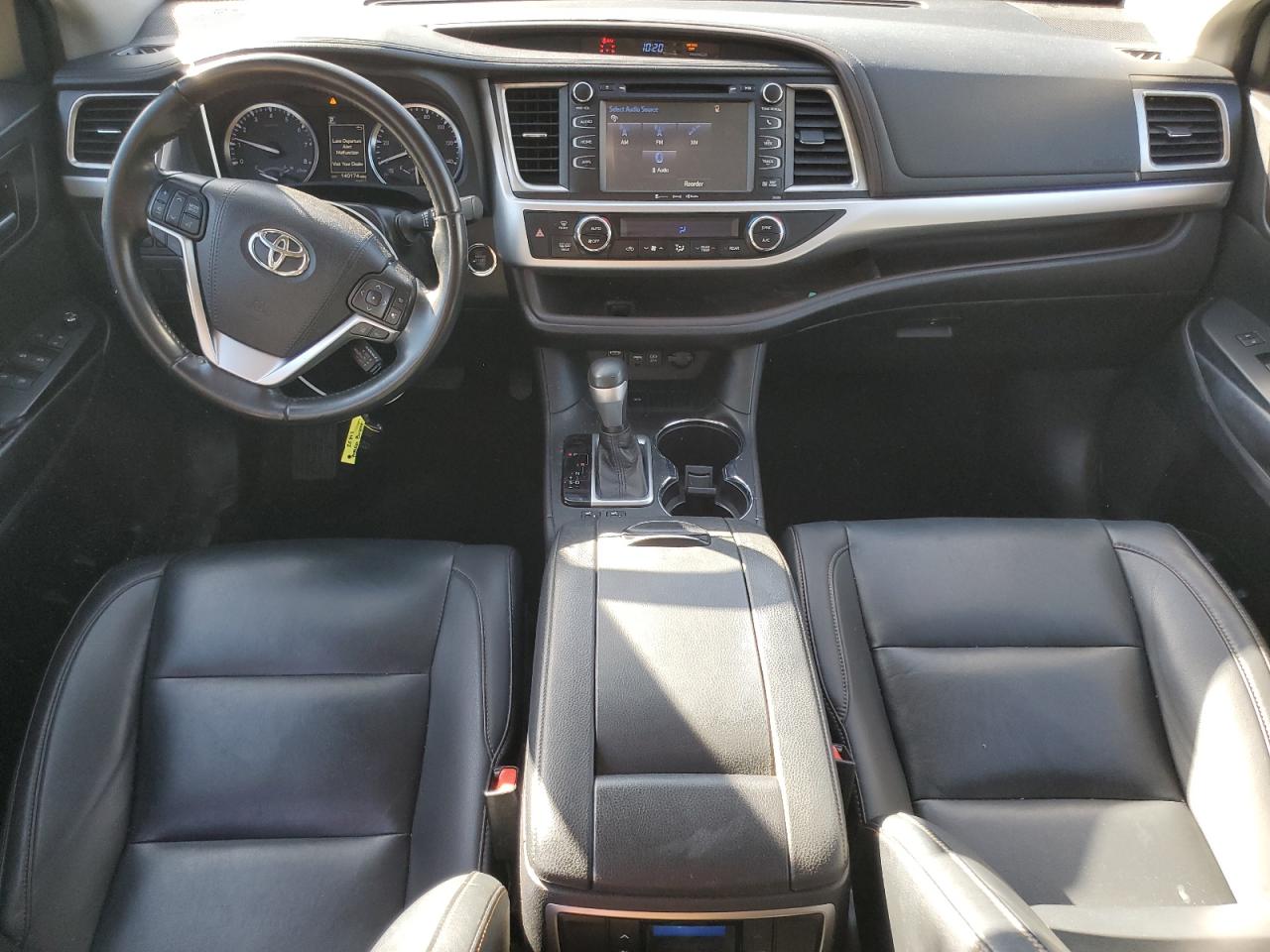 TOYOTA HIGHLANDER SE