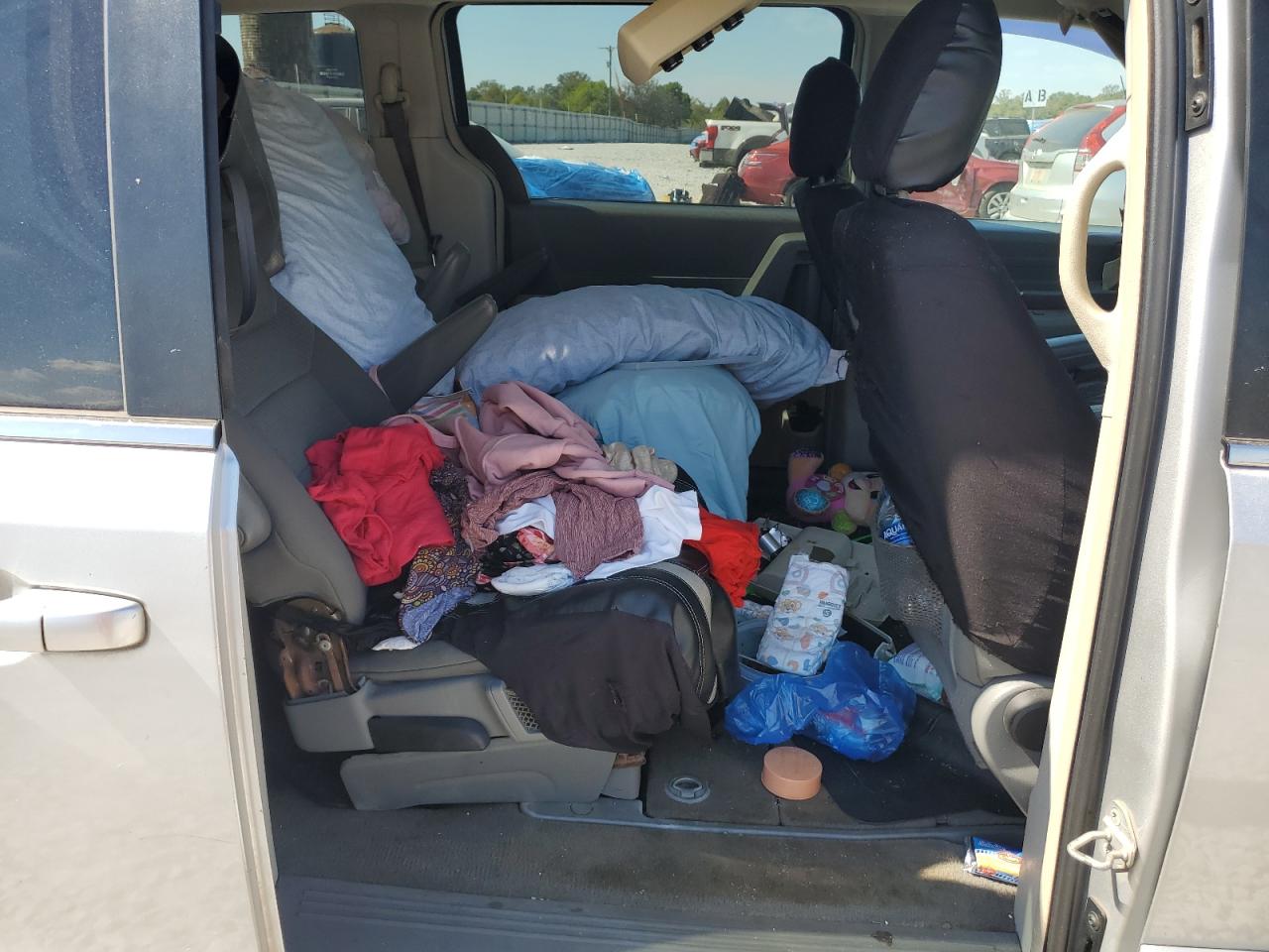 CHRYSLER TOWN & COUNTRY LX