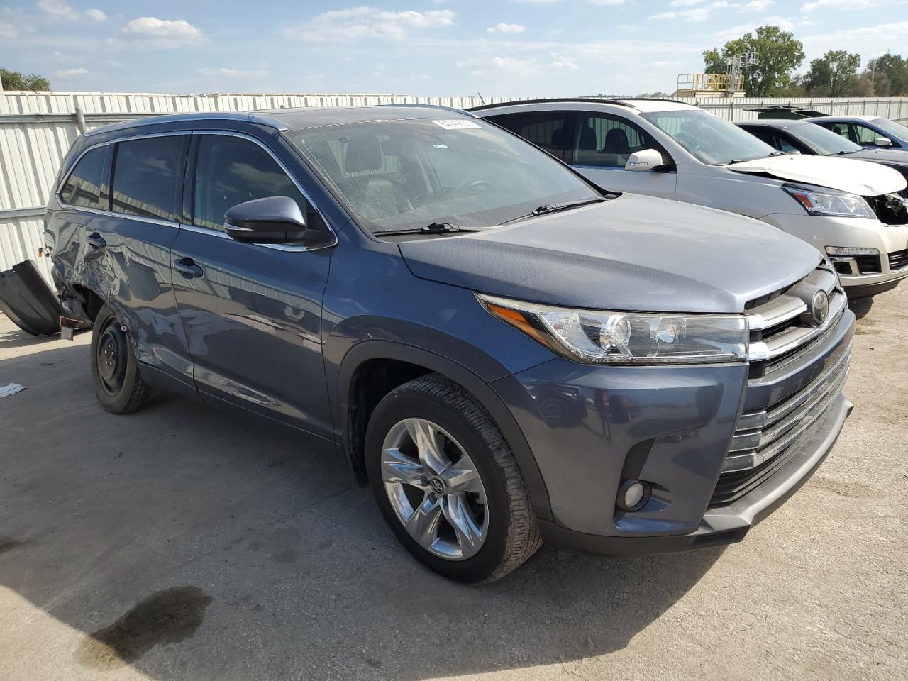 TOYOTA HIGHLANDER LIMITED