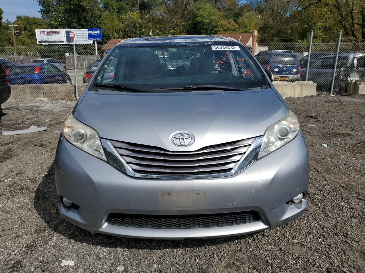 TOYOTA SIENNA XLE
