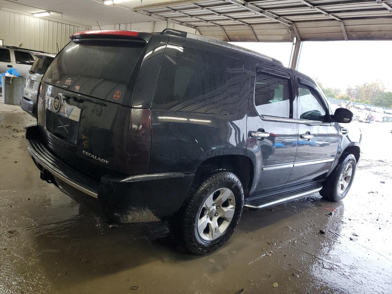 CADILLAC ESCALADE LUXURY