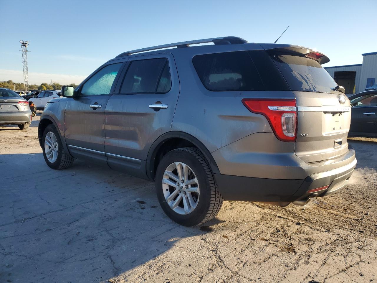 FORD EXPLORER XLT