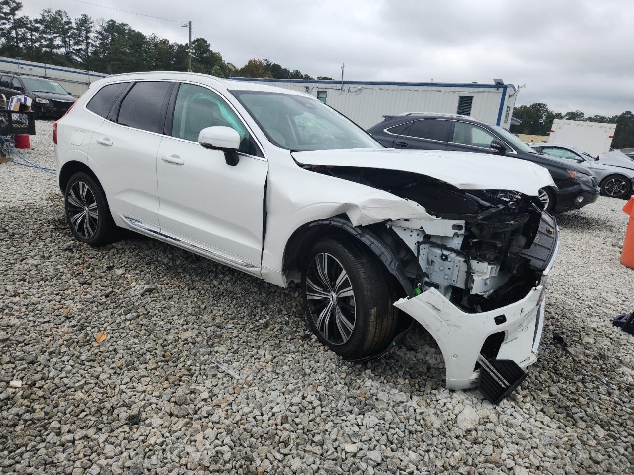 VOLVO XC60 B6 INSCRIPTION