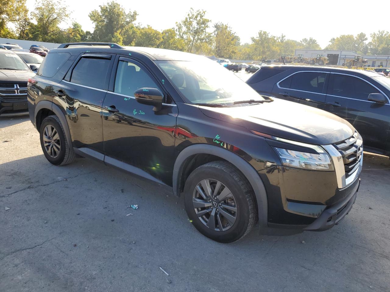 NISSAN PATHFINDER SV