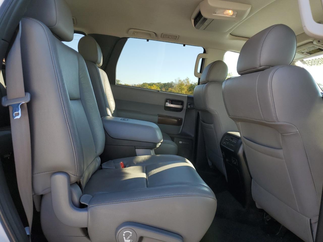 TOYOTA SEQUOIA PLATINUM