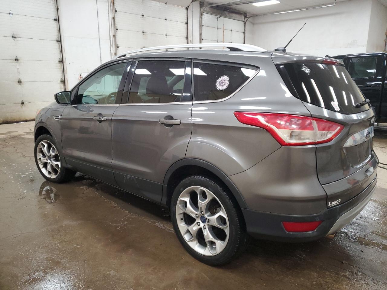 FORD ESCAPE TITANIUM