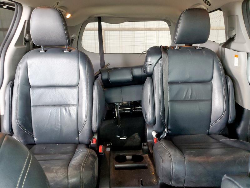 2018 TOYOTA SIENNA SE 5TDXZ3DCXJS926267