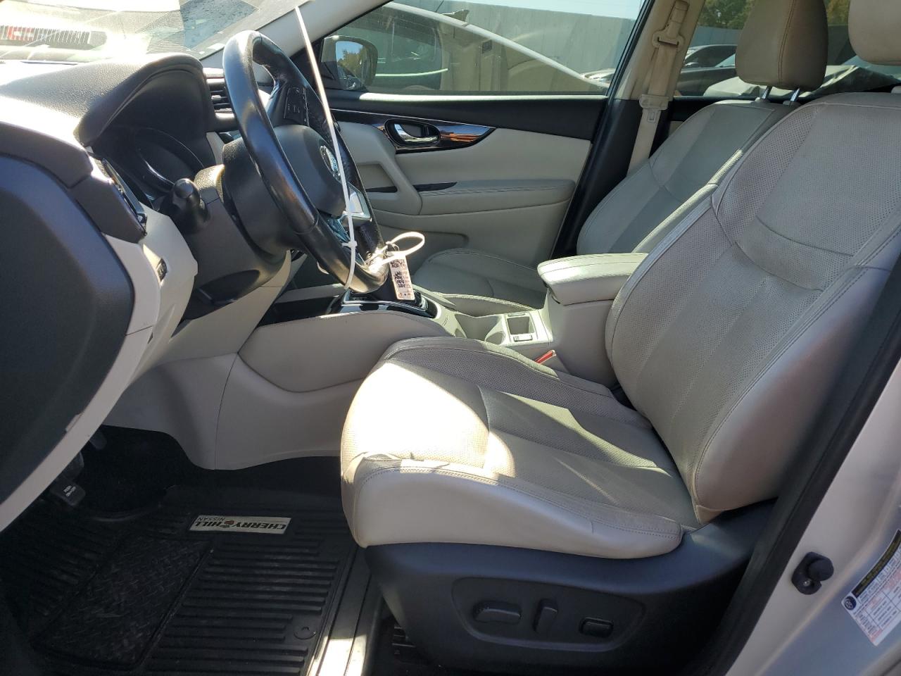 NISSAN ROGUE SPORT S