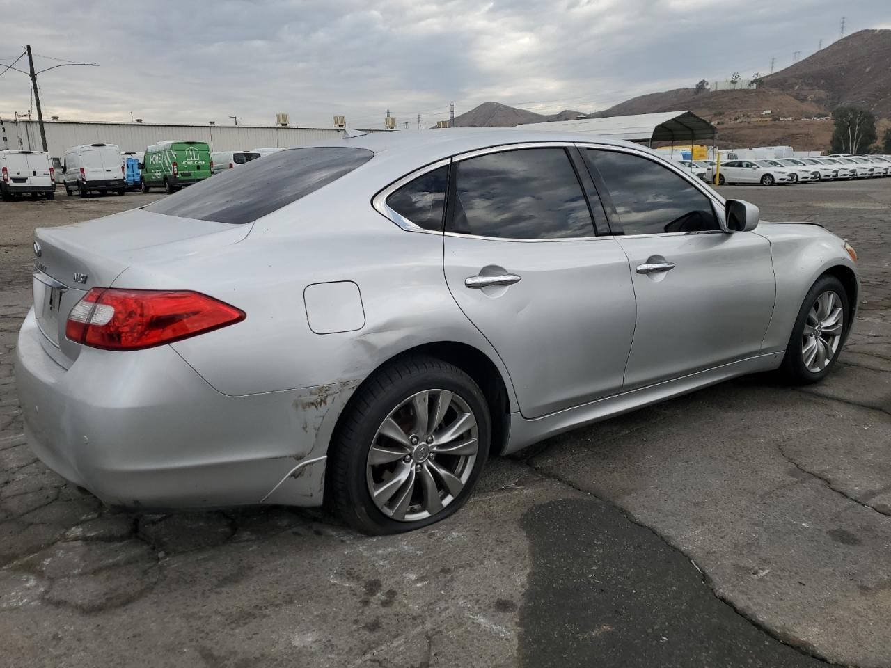 INFINITI M37