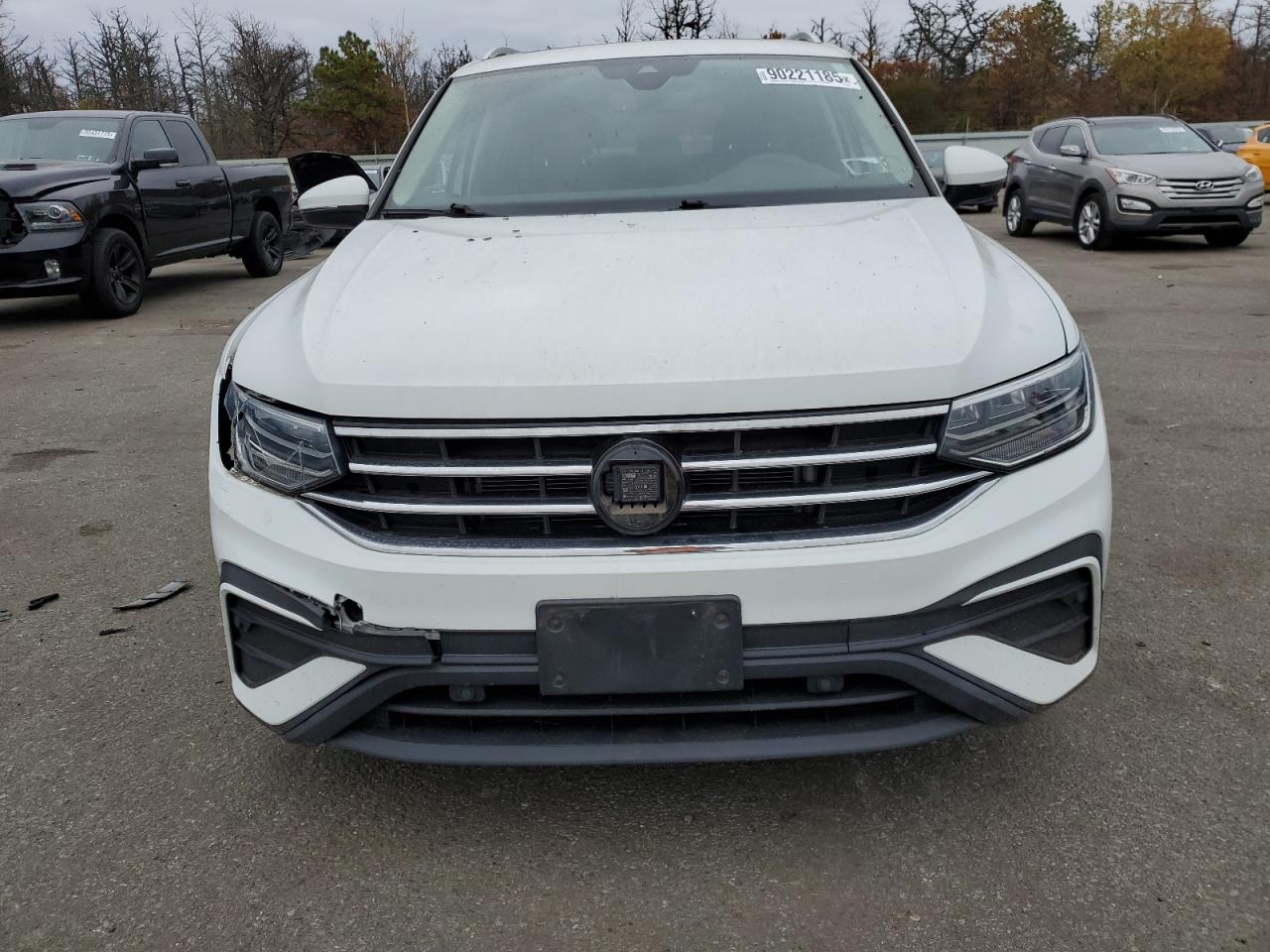 VOLKSWAGEN TIGUAN SE