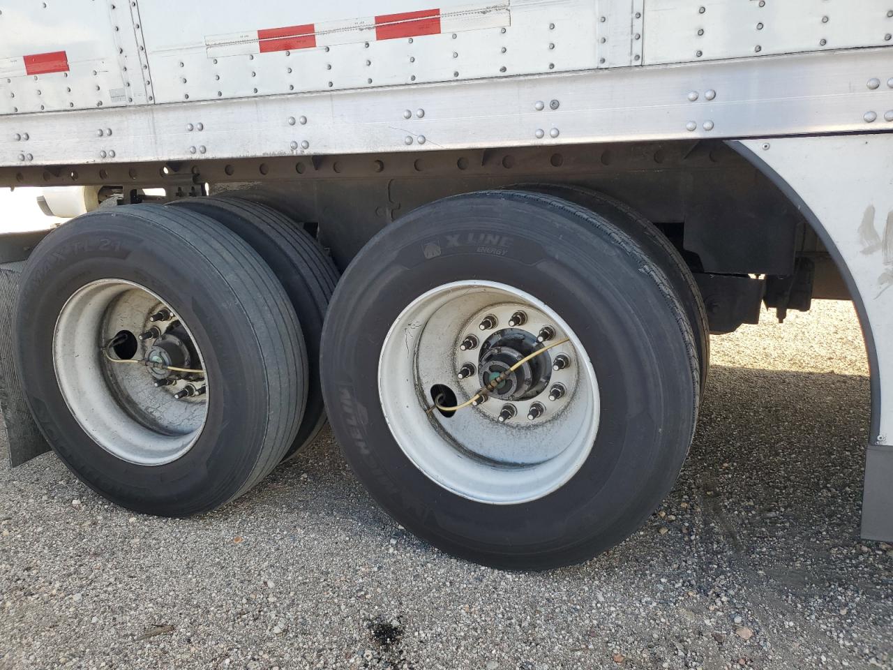 Lot #3285977559 2015 VANGUARD DRY VAN