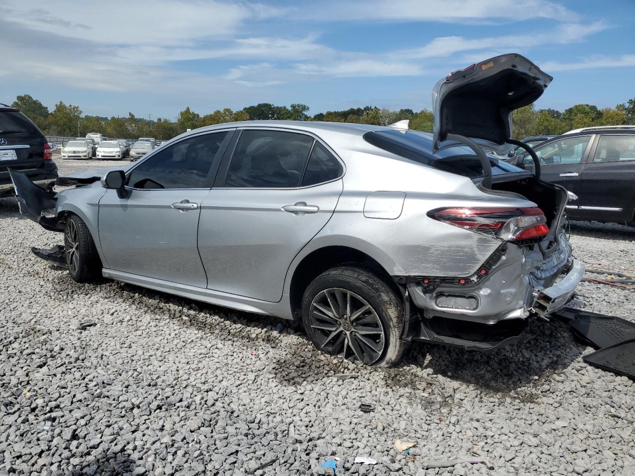 TOYOTA CAMRY SE NIGHT SHADE